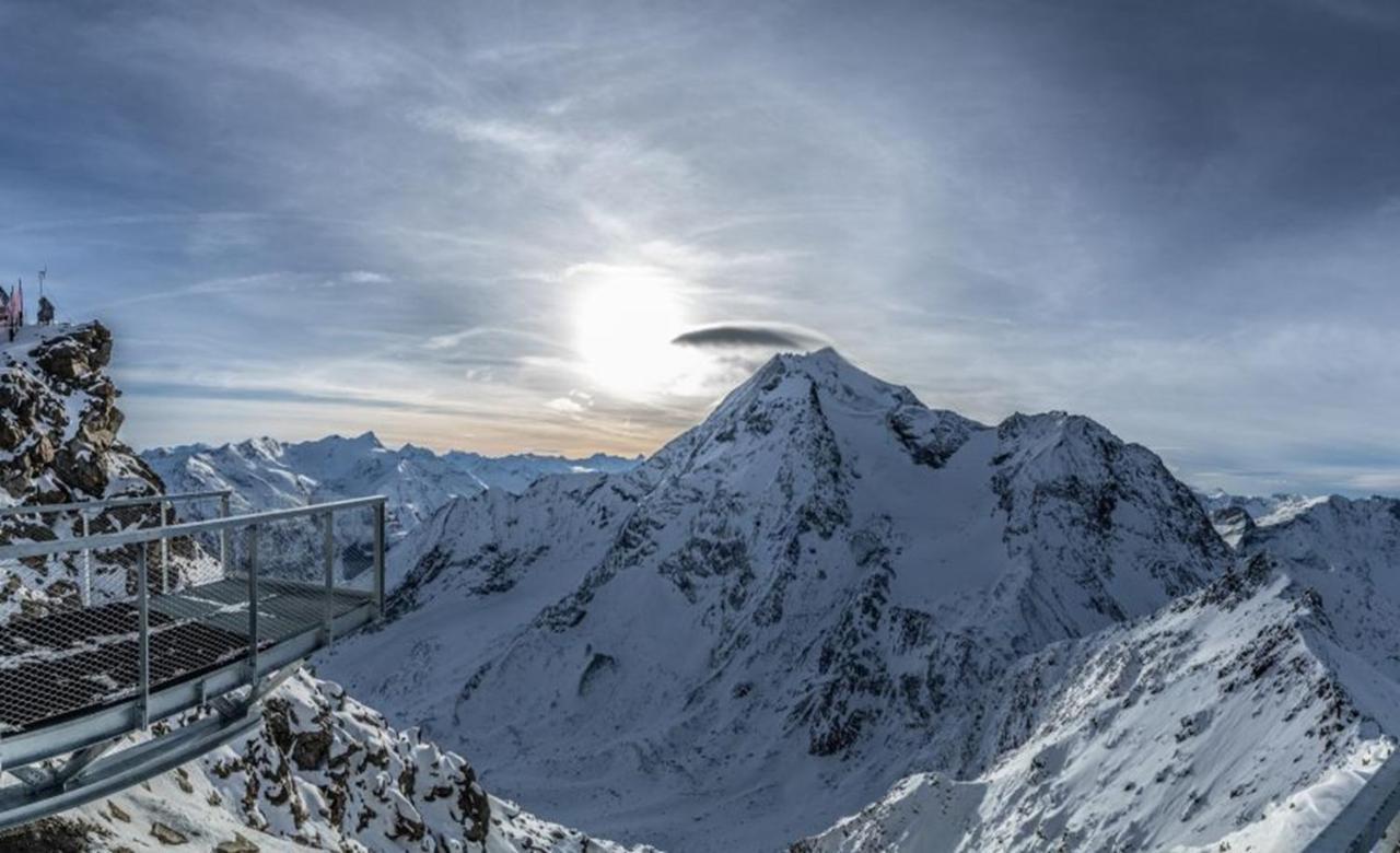 Arc 1950 appt luxe 2-4pers -skis aux pieds-SPA-piscines intérieure et extérieure-sauna-hammam Les Arcs  Esterno foto